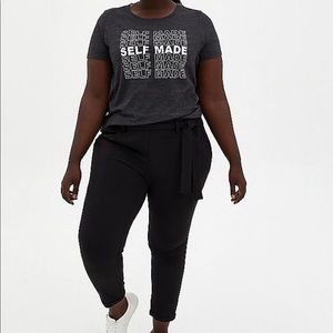 Black tapered leg with pockets, pants